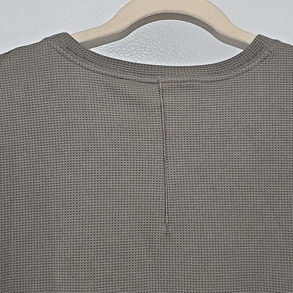 Lululemon Shift Stitch Crew Mens XL Army Green Waffle Knit Sweat Wicking - Picture 9 of 10